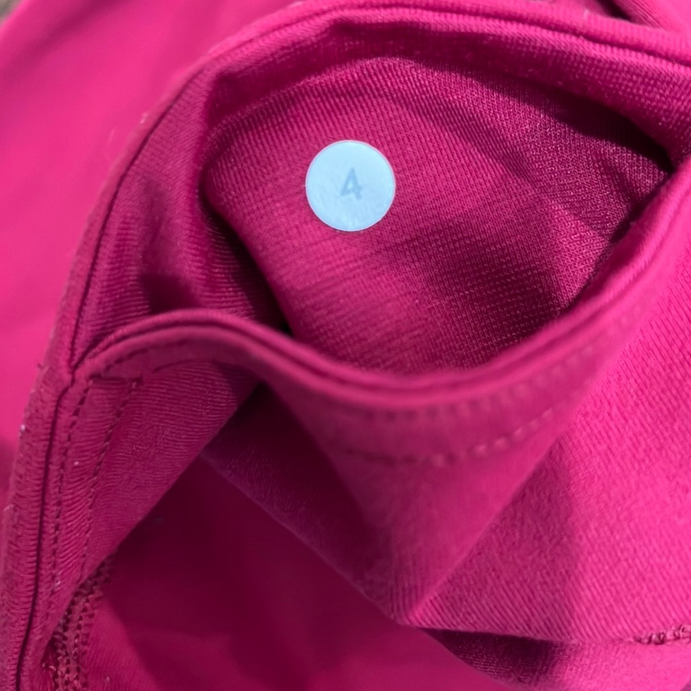 🍋Lululemon Wunder Under Crop (High Rise)! - Picture 12 of 13